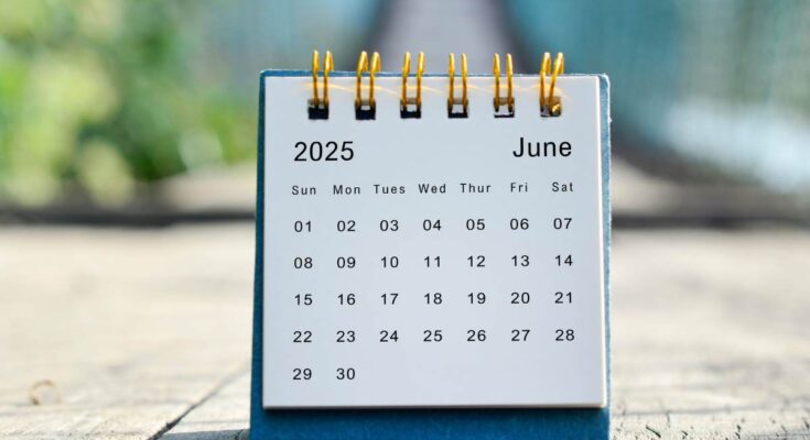 2025-ös naptár beszerzése irodába